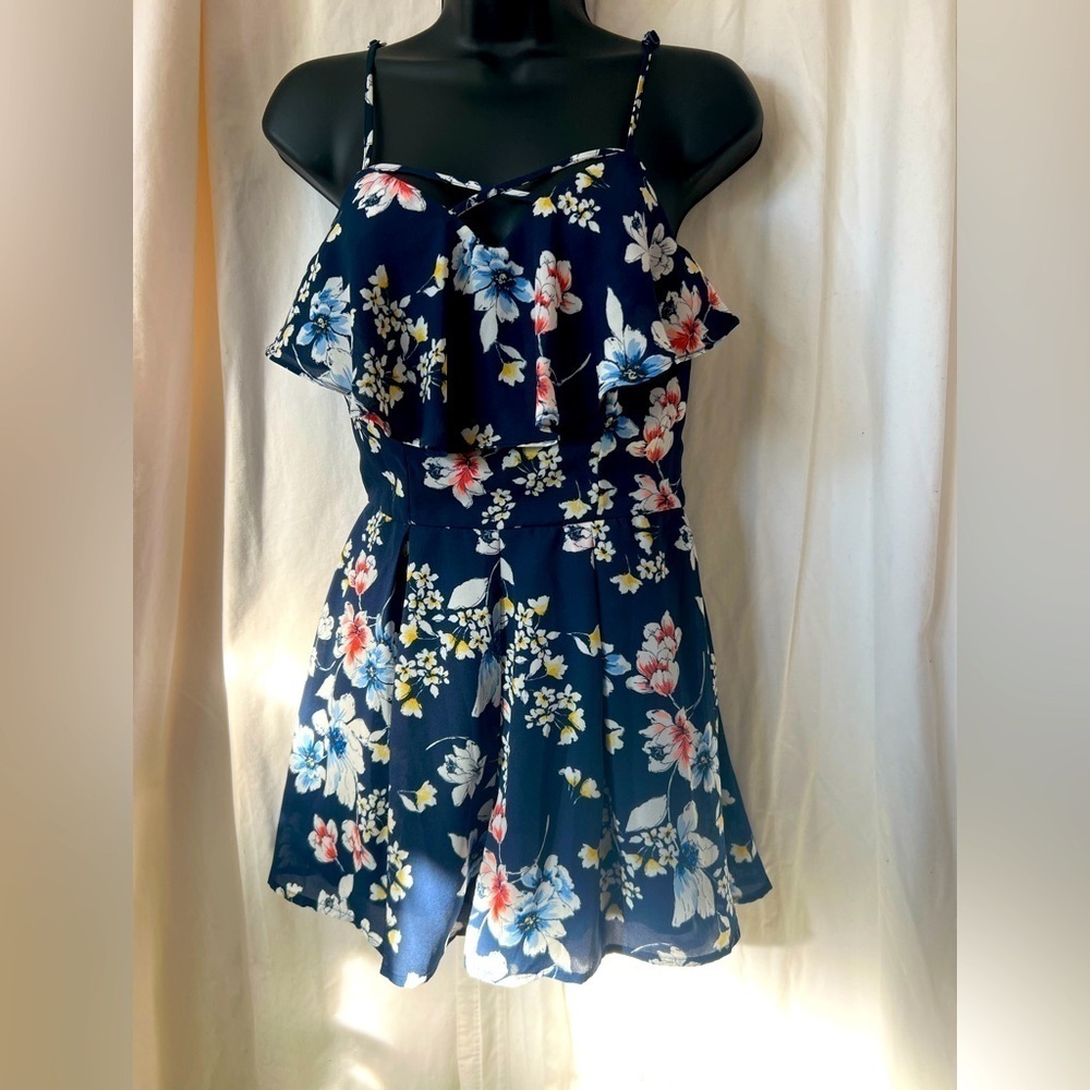 Trixxi One Piece Romper Navy Floral Sz M Adjustable Straps Criss Cross Chest
